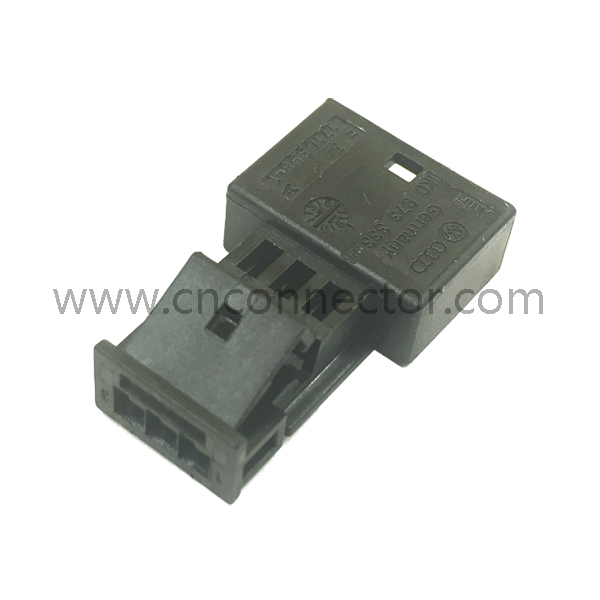 1718358-1 1K0973333 3 position pin housing automotive connector