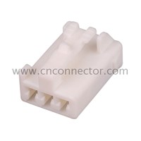 7283-0130 female plastic housing automotive connectors