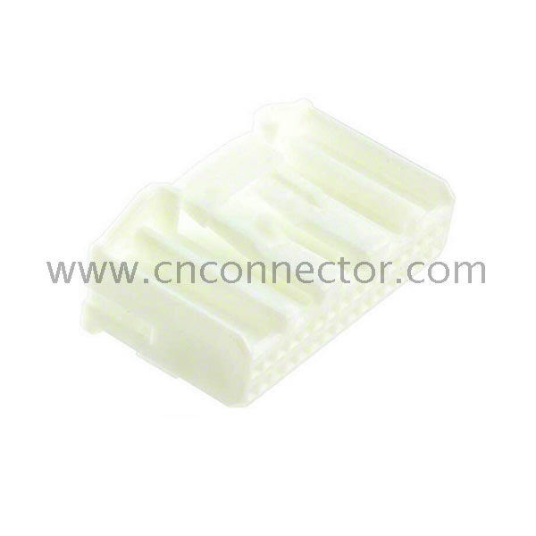 1318919-1 24 pin automtive connector